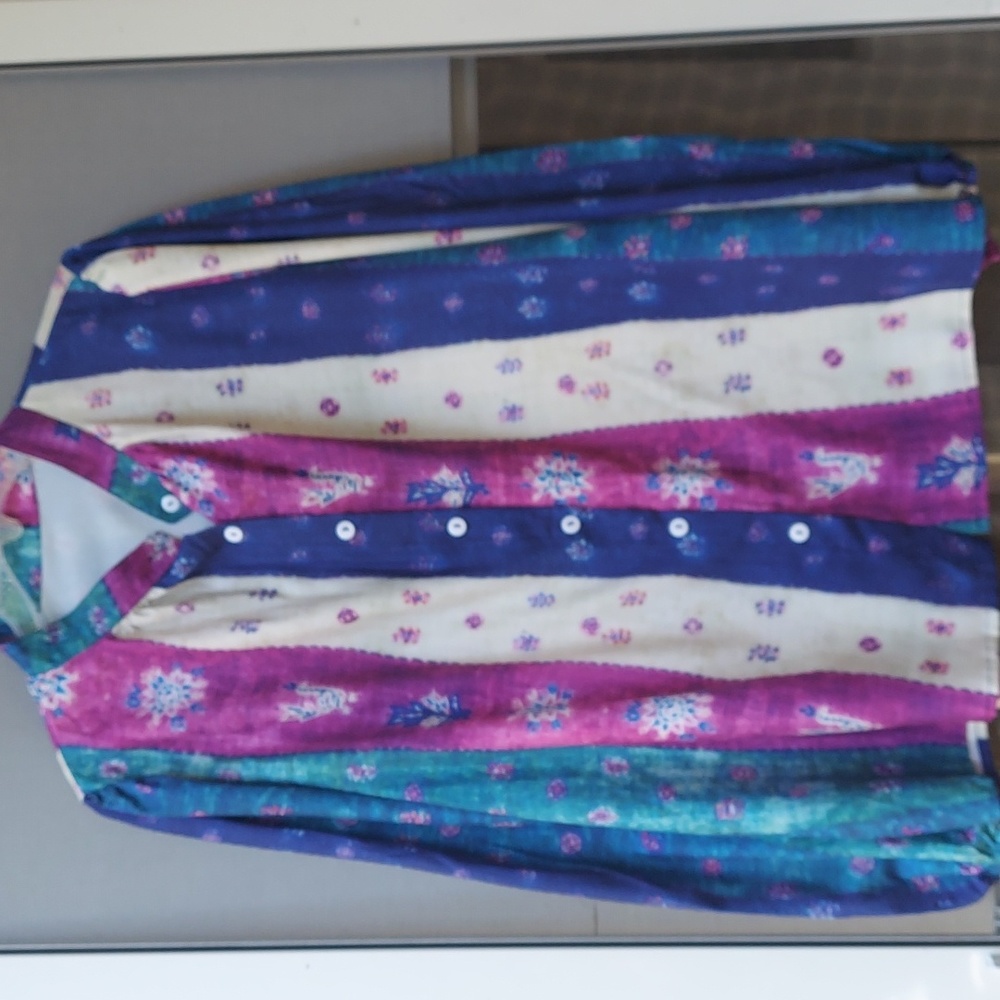 Mandarin Collar, Button Down L/S Puff Silky Sleeve Blouse Sz XL
(Bin 1) - Picture 6 of 12